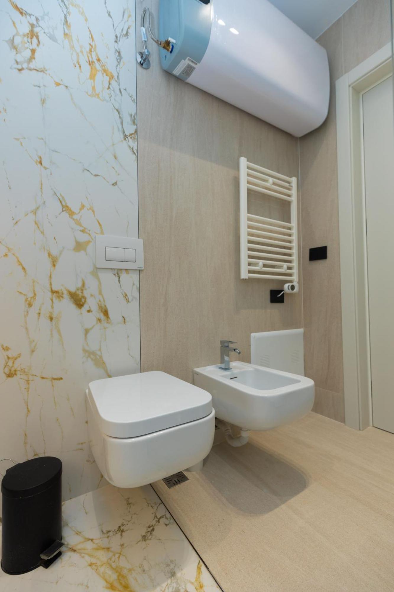 Hotell Diora's And 5*