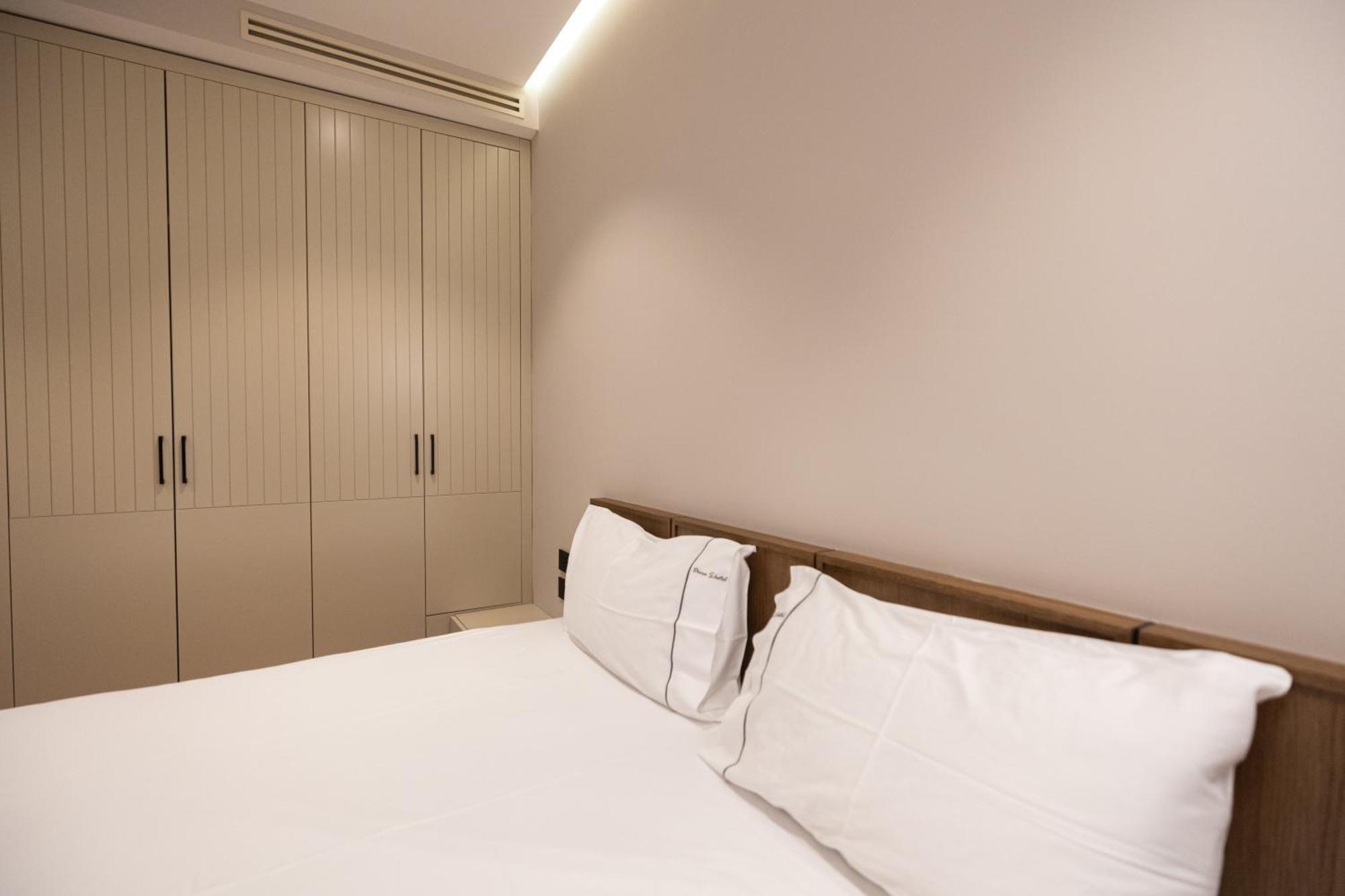 Diora's And Hotell 5*
